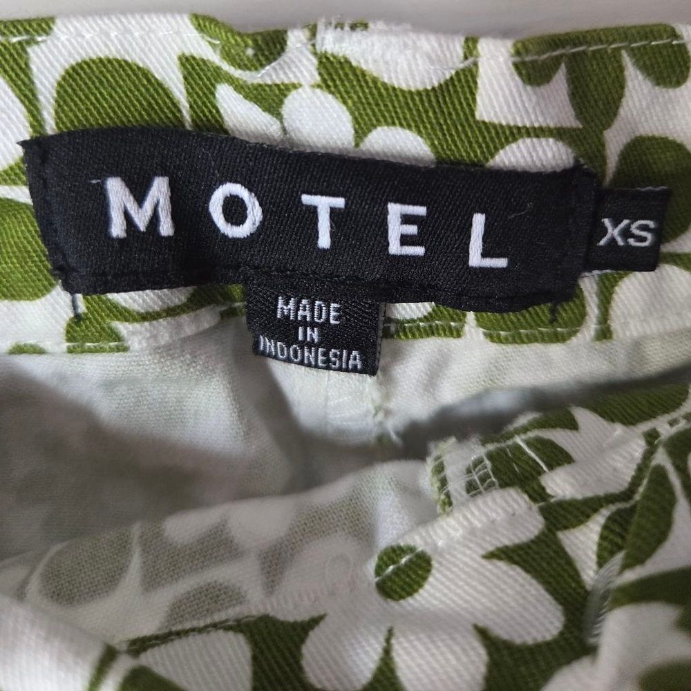 Motel Denim handmade cotton stretchy wide leg green and white flower pants - Picture 2 of 11